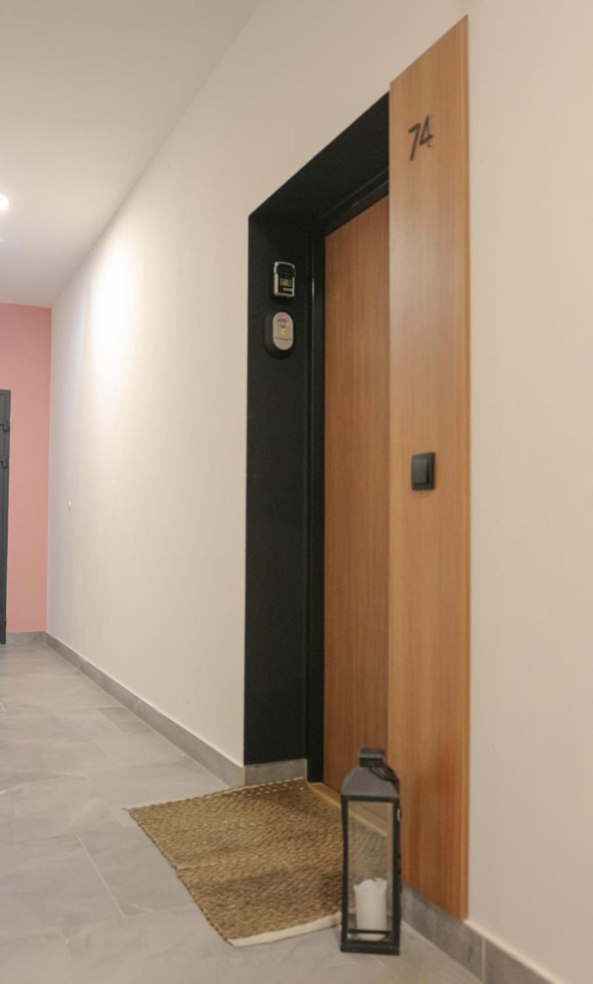 Relax&Comfort New Waw 50 Sqm With Terrace, Garden, Free Parking And Ac Warsaw Ngoại thất bức ảnh